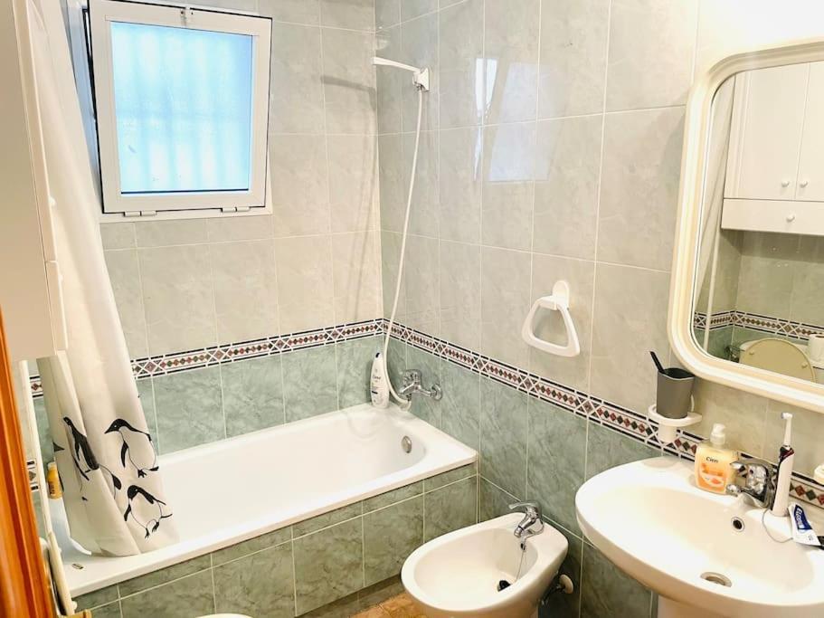 Charming Apartment Torrevieja Buitenkant foto